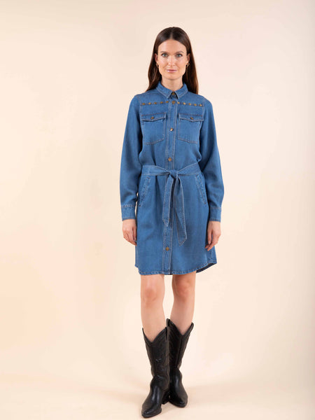 Robe en jean cloutée