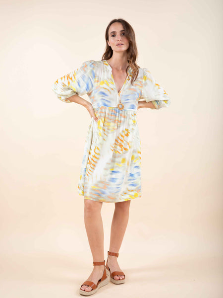 Robe imprimée avec collier